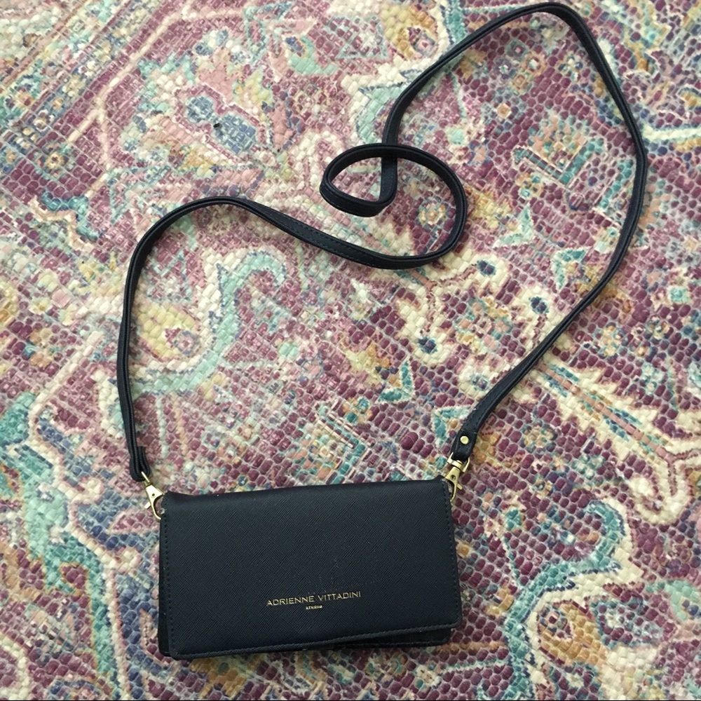 WALLET / CROSSBODY
